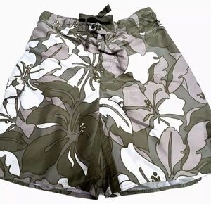 No Boundaries Men Swim Trunks Lg–Light Green Beige Floral Leaf Print Swim Shorts